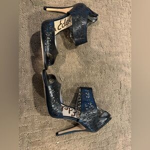 Sam Edelman heels black zip back lazer cut leather pattern black size 7 new